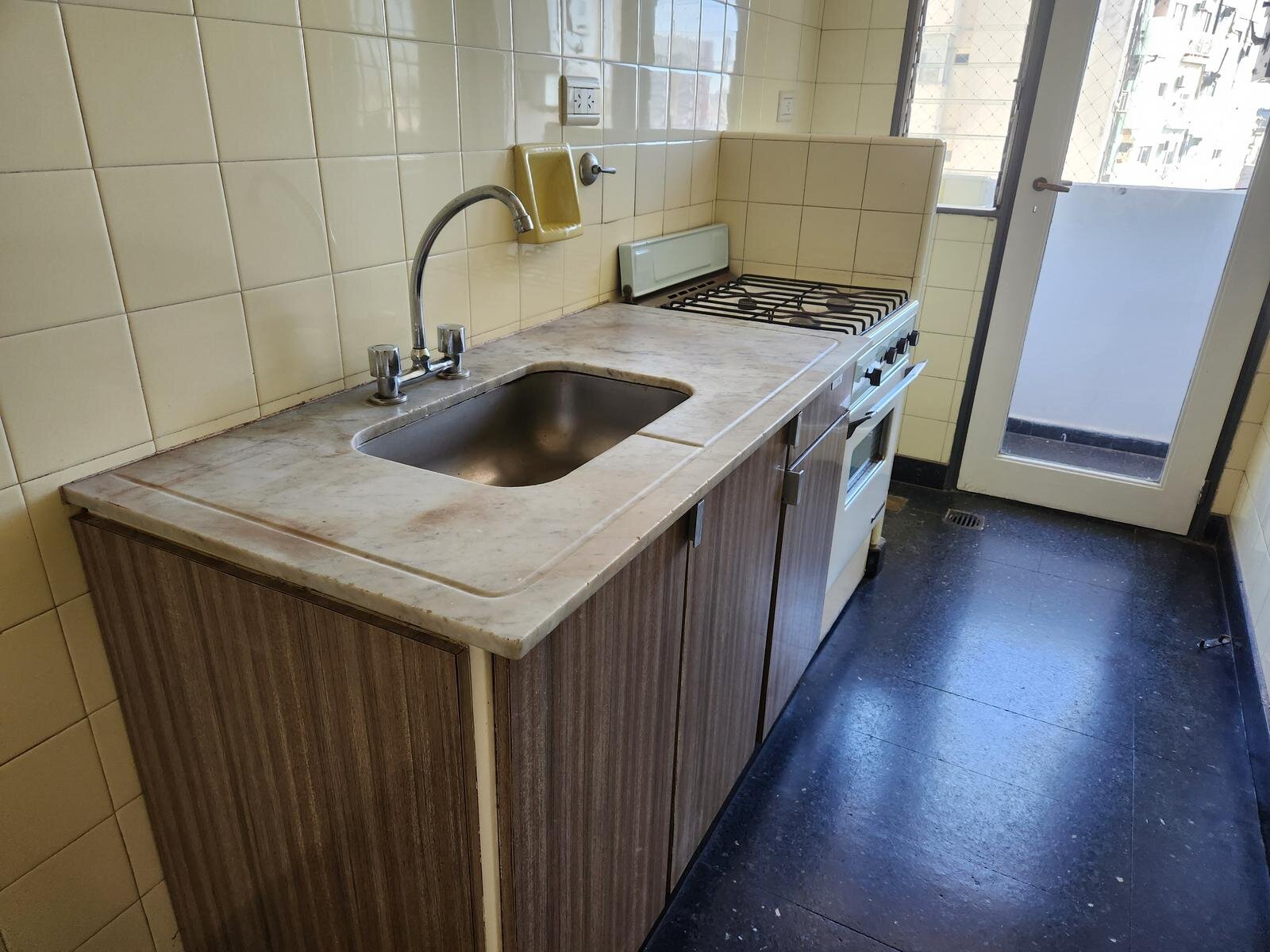 Alquiler departamento de 2 ambientes con balcon en Almagro - 10