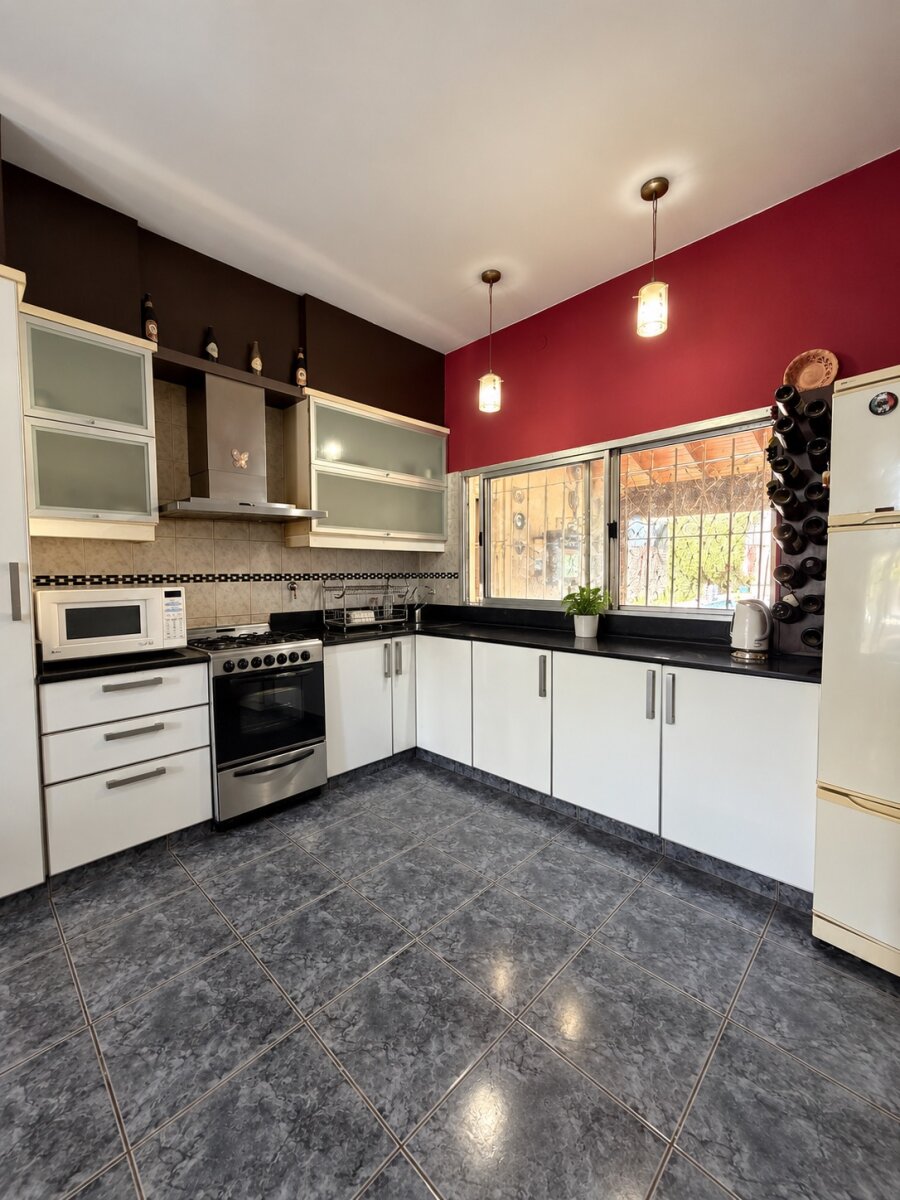 Casa 4 ambientes Villa Luzuriaga — foto 10