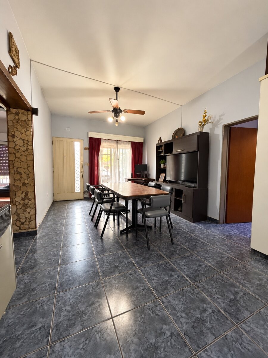 Casa 4 ambientes Villa Luzuriaga — foto 9