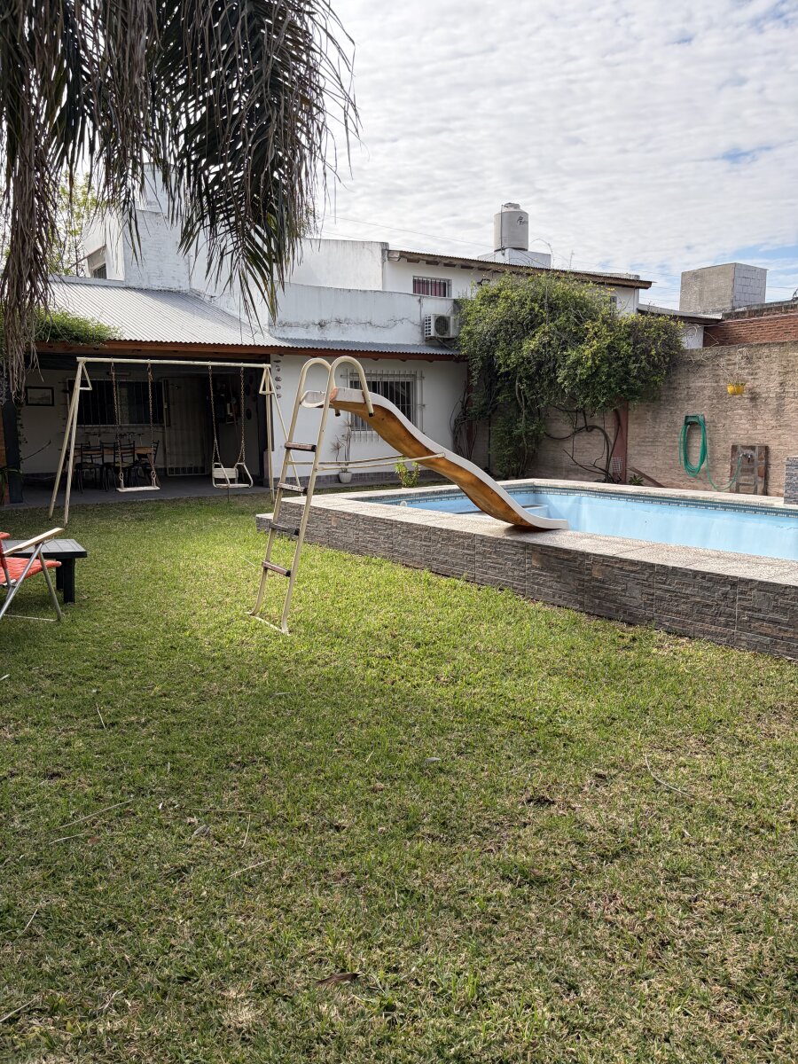 Casa 4 ambientes Villa Luzuriaga - 27