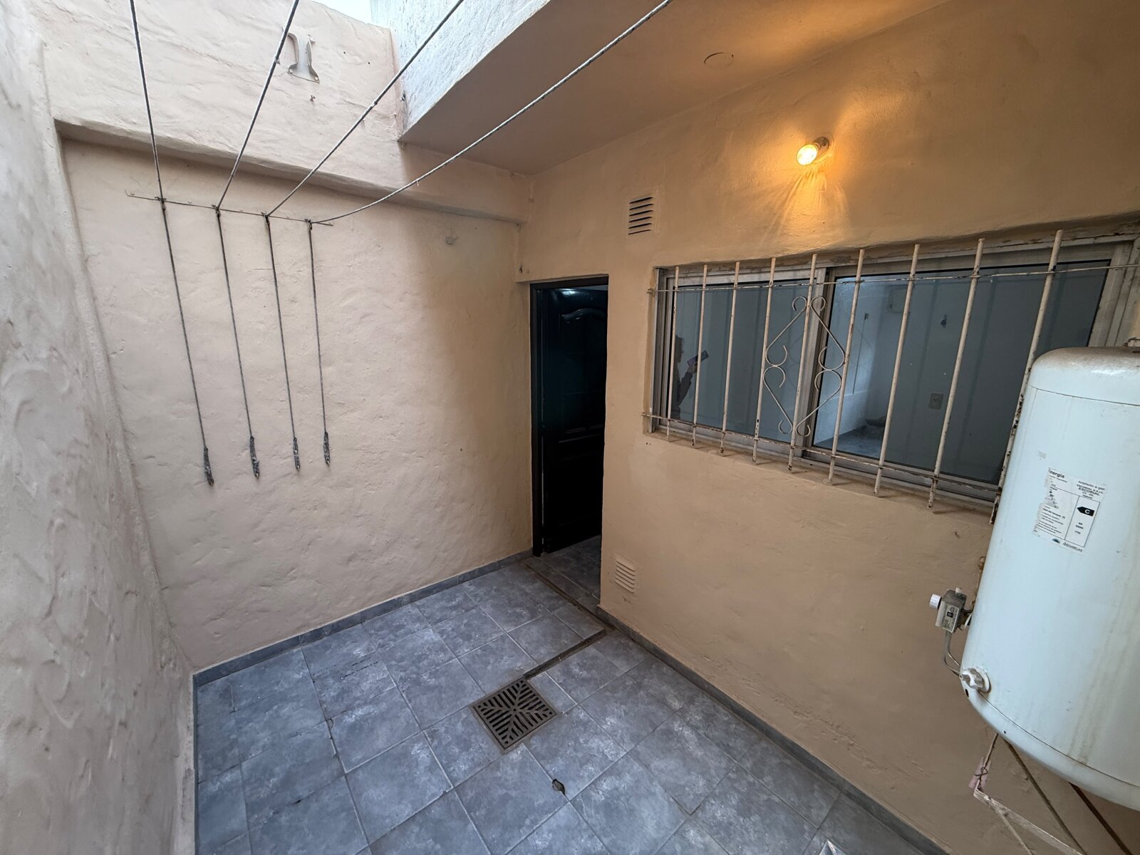 Alquiler. Dúplex 3 Amb con cochera y patio en Villa Luzuriaga - 9