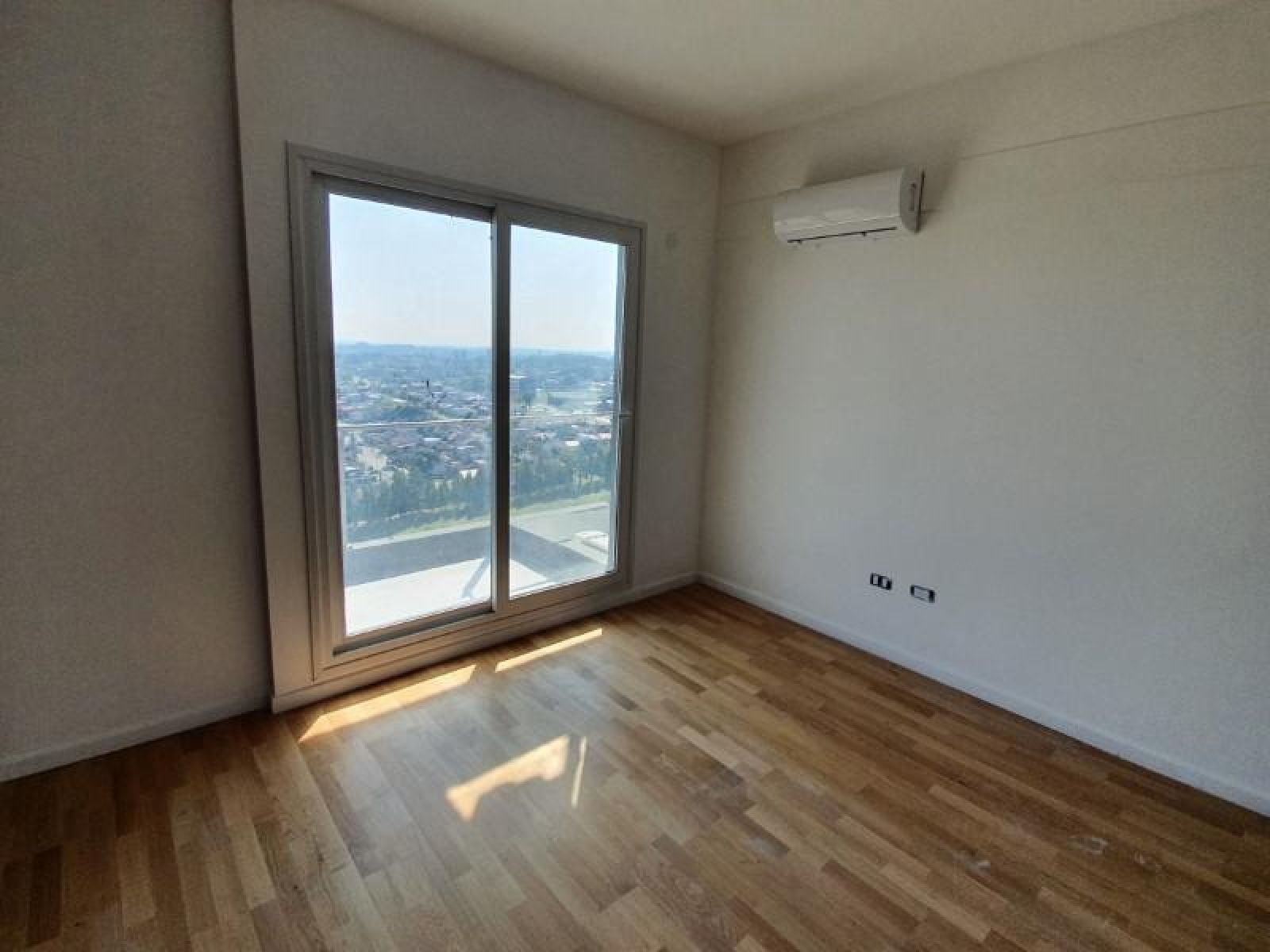 Tango Victoria 13 A - 2 suites + toilette. Con cochera. Vista al rio - 19