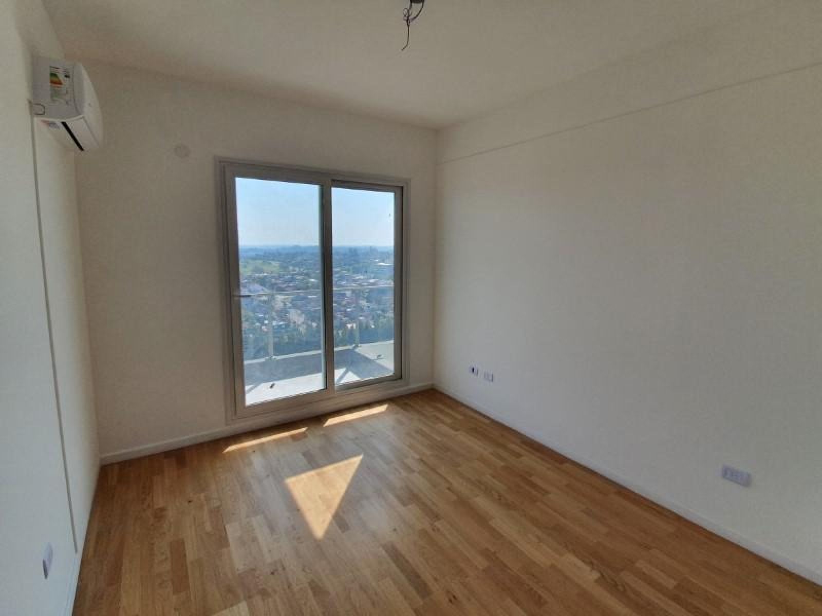 Tango Victoria 13 A - 2 suites + toilette. Con cochera. Vista al rio - 22