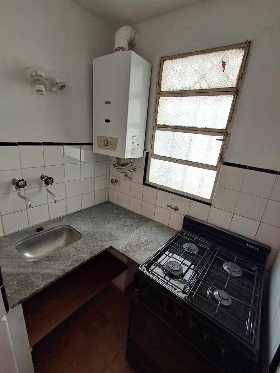 Alberti 672 dpto interno — foto 9