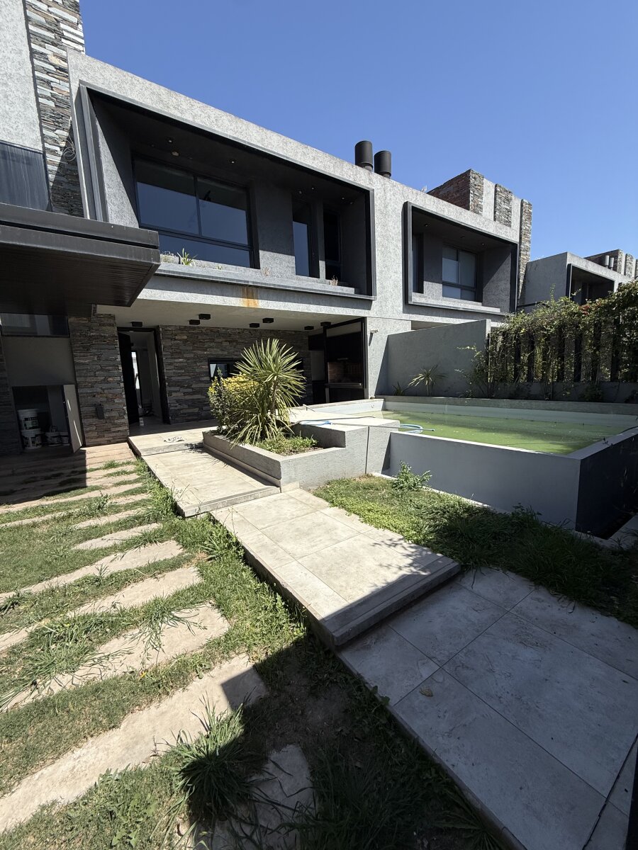 Venta Dúplex de categoría 3 dormitorios San Ignacio Village