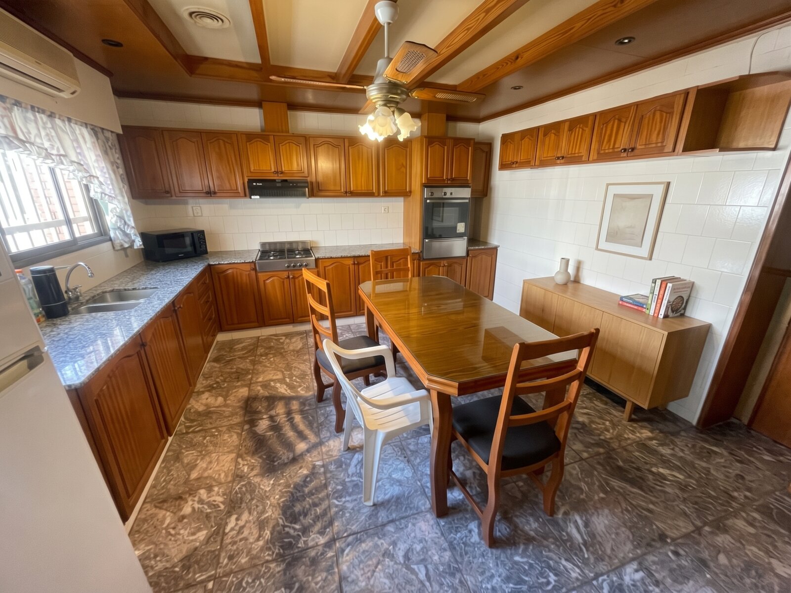 Laprida 4164 - Casa de 2 dormitorios a la venta con Quincho, Parrillero y Cochera — foto 3