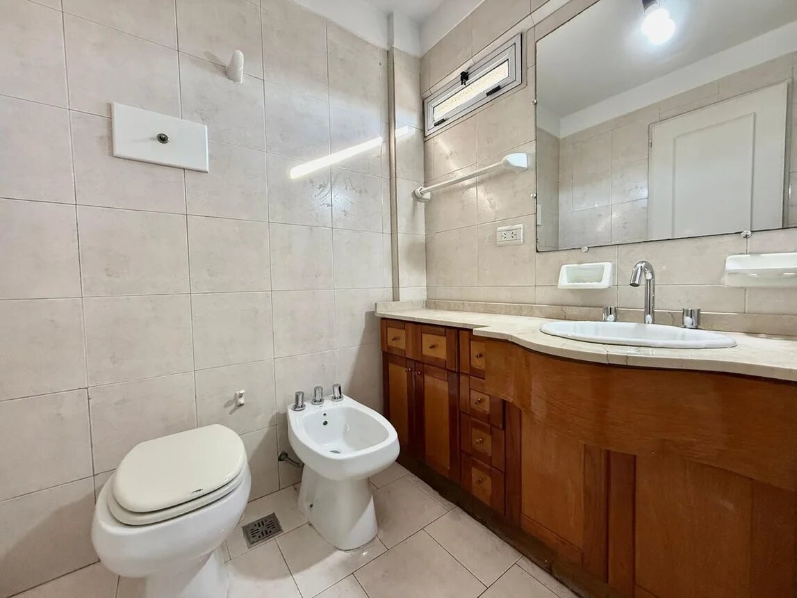 Departamento 4 ambientes con cochera Lanus Oeste centro - 30