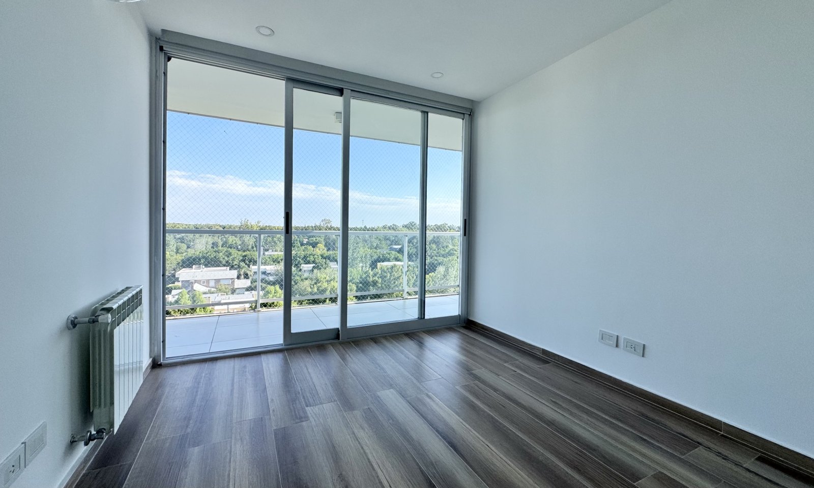 Venta. Departamento 3 dormitorios, 2 cocheras, Amenities. Fisherton — foto 15