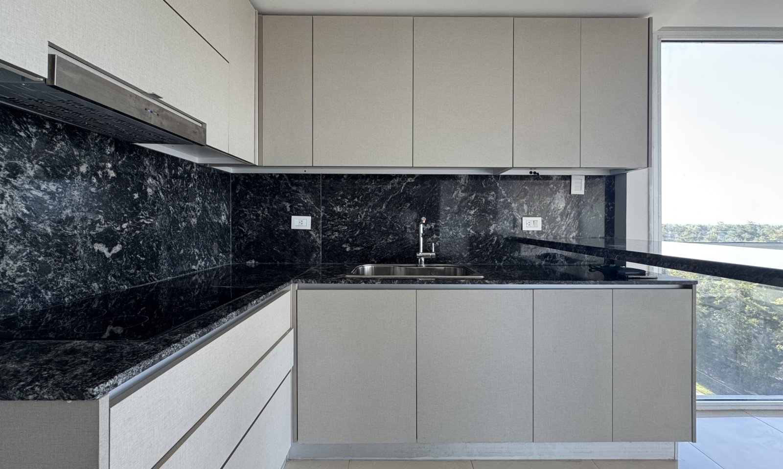 Venta. Departamento 3 dormitorios, 2 cocheras, Amenities. Fisherton — foto 9