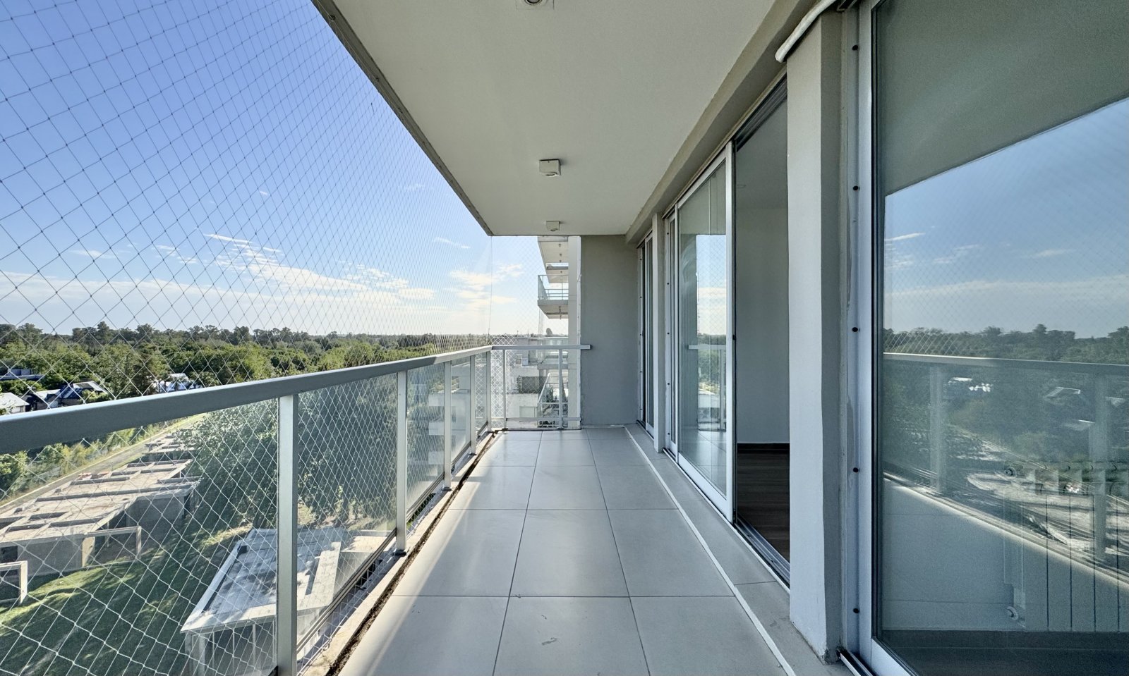 Venta. Departamento 3 dormitorios, 2 cocheras, Amenities. Fisherton — foto 13
