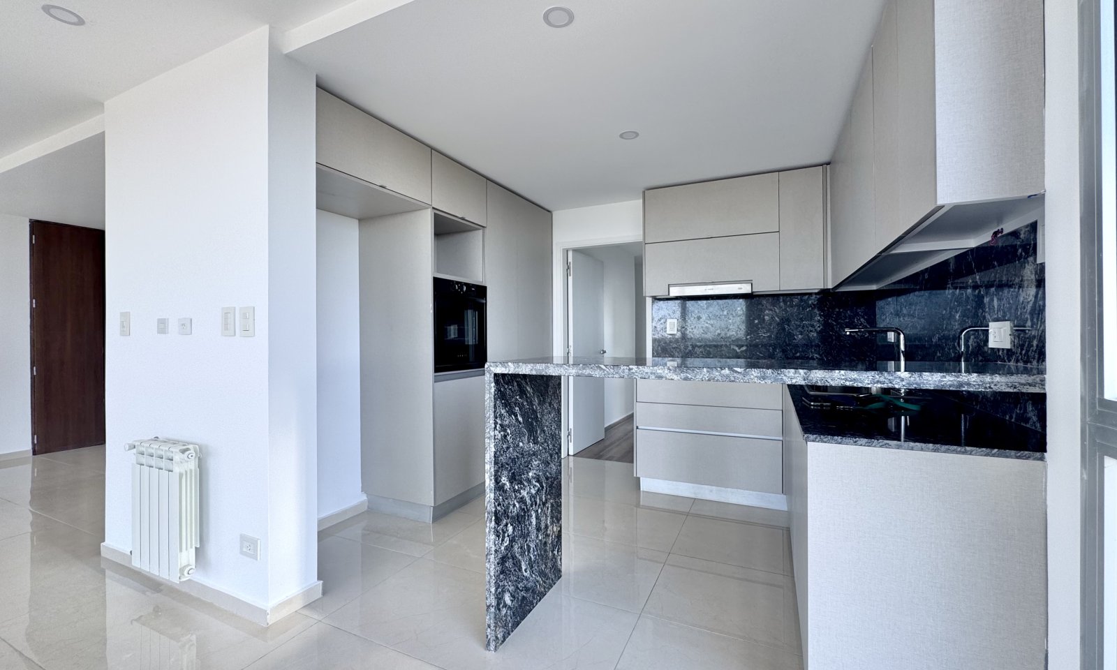 Venta. Departamento 3 dormitorios, 2 cocheras, Amenities. Fisherton — foto 6