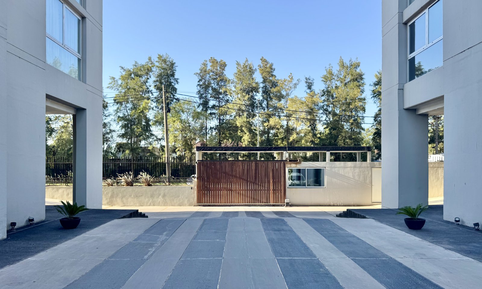 Venta. Departamento 3 dormitorios, 2 cocheras, Amenities. Fisherton — foto 2