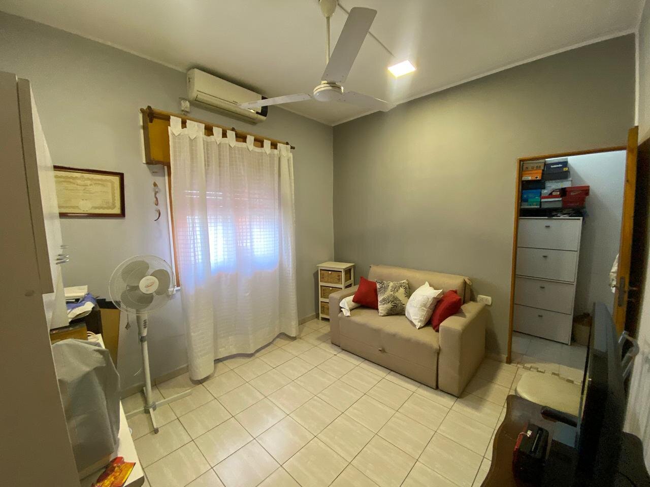 CASA DOS DORMITORIOS IMPECABLE VILLA CABRERA - Imagen 10