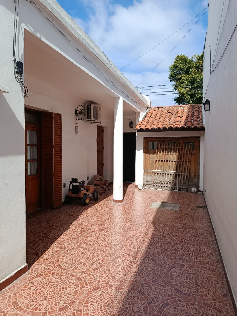Casa 3 ambientes Lanus Este Lote de 594 m2 - 16