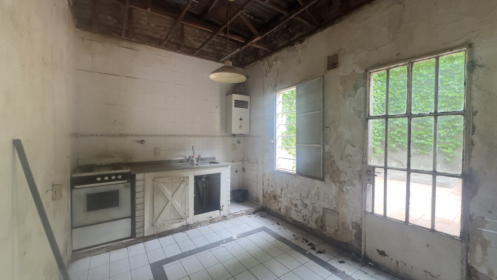 San Lorenzo 3530 - Casa a reciclar — foto 2