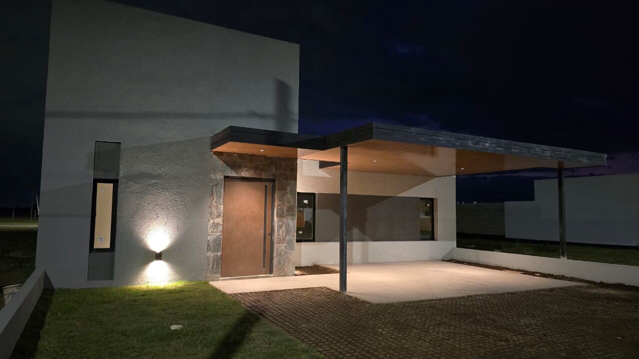 Casa en Venta B° Jardin de las Tejas.