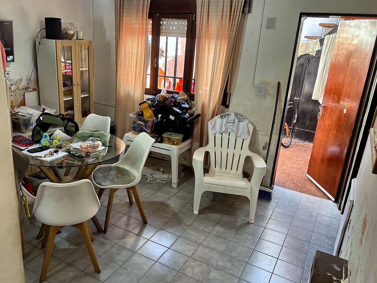 PH 2 dormitorios en venta, planta baja con patio y escritura, barrio Jardín — foto 2