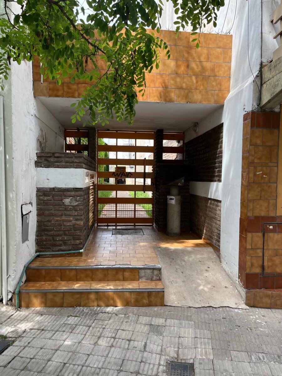 MONOAMBIENTE DE PASILLO