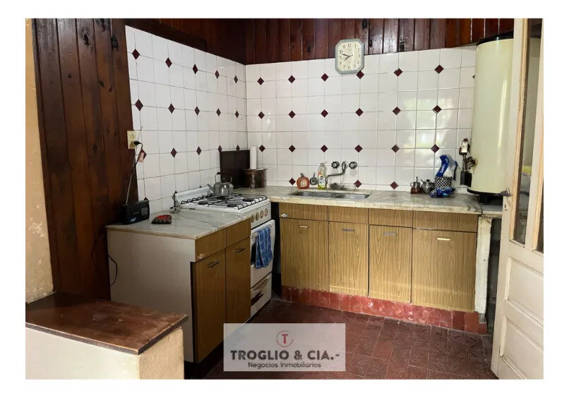 Casa Cuatro Ambientes ! Zona Alvarado