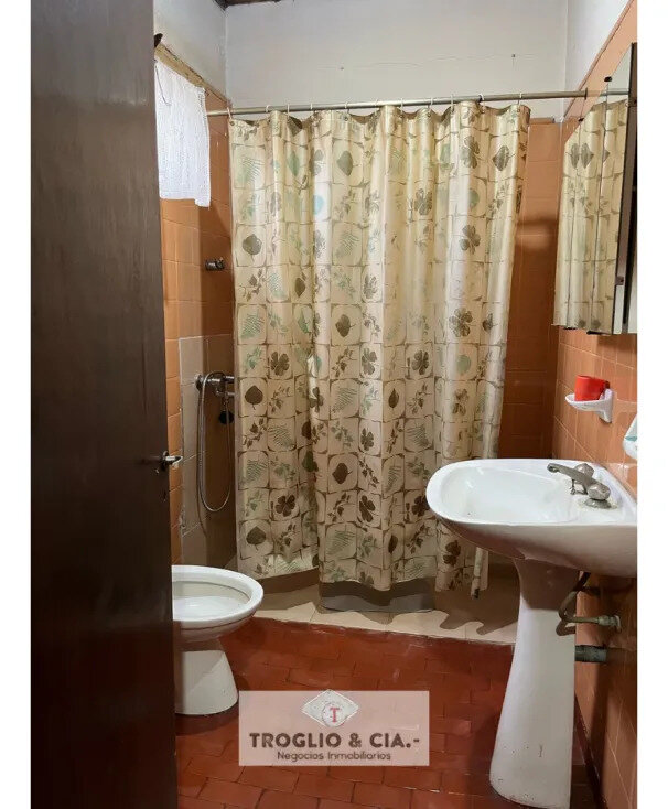 Casa Cuatro Ambientes ! Zona Alvarado — foto 8