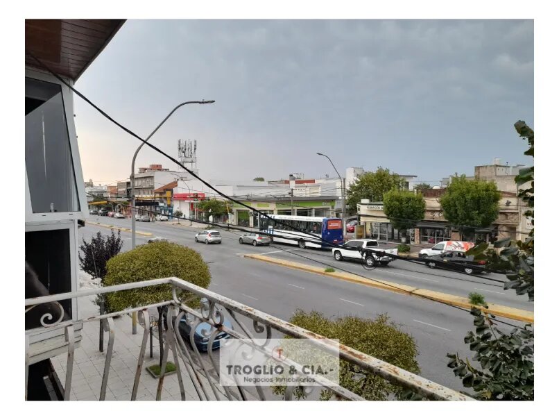Casa 3 Amb, Locales Y Cochera Externa - Av Juan B Justo 3100 — foto 8