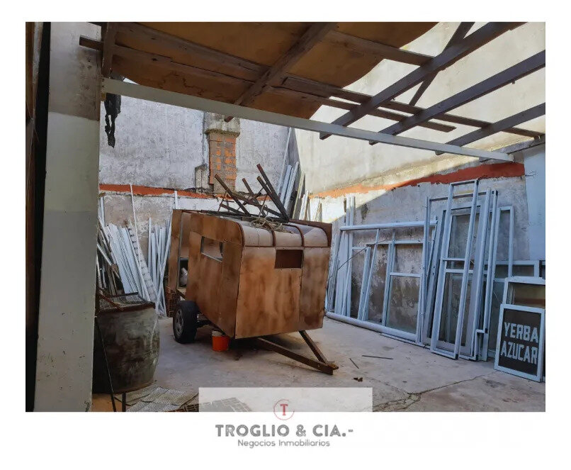 Galpon Comercial Y Casa En Calle Castelli - 6