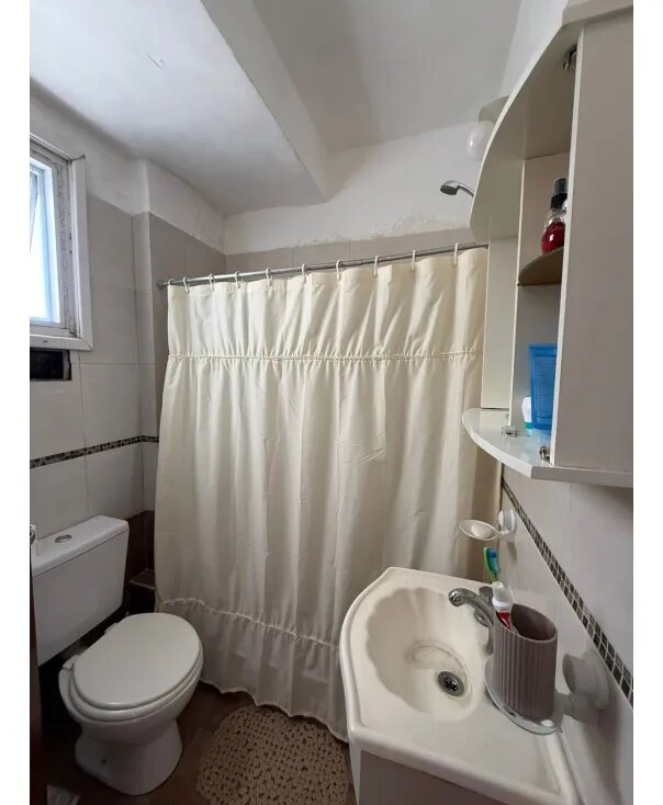Dos Ambientes Con Balcon Al Frente - Zona Colon 2300 — foto 4