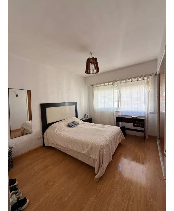 Dos Ambientes Con Balcon Al Frente - Zona Colon 2300 — foto 3