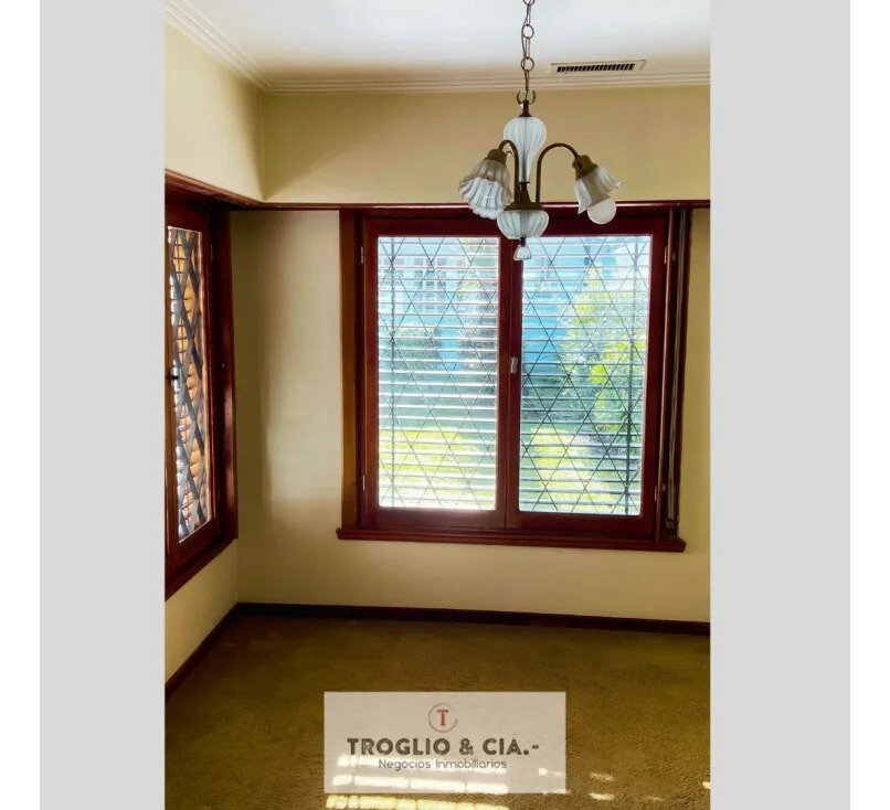 Chalet De 4 Ambientes En Parque Luro Con Gge Doble Y Quincho — foto 9