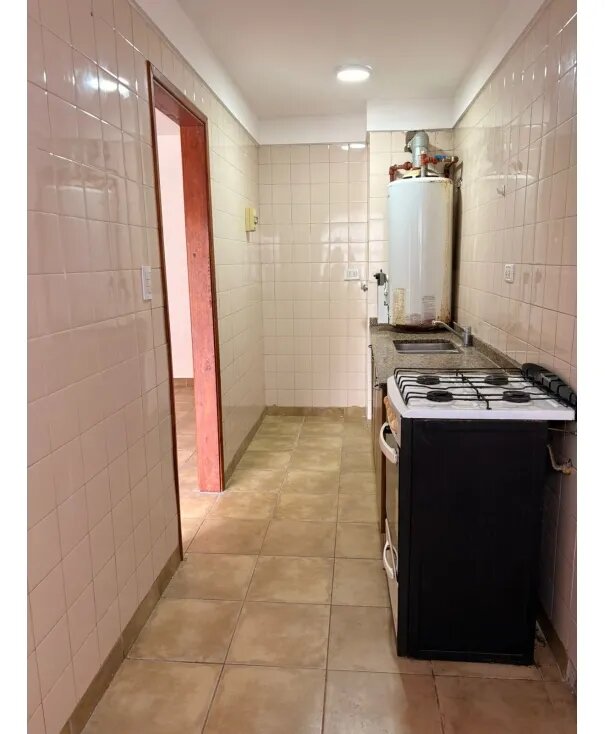 Departamento Cuatro Ambientes A La Calle - Planta Baja