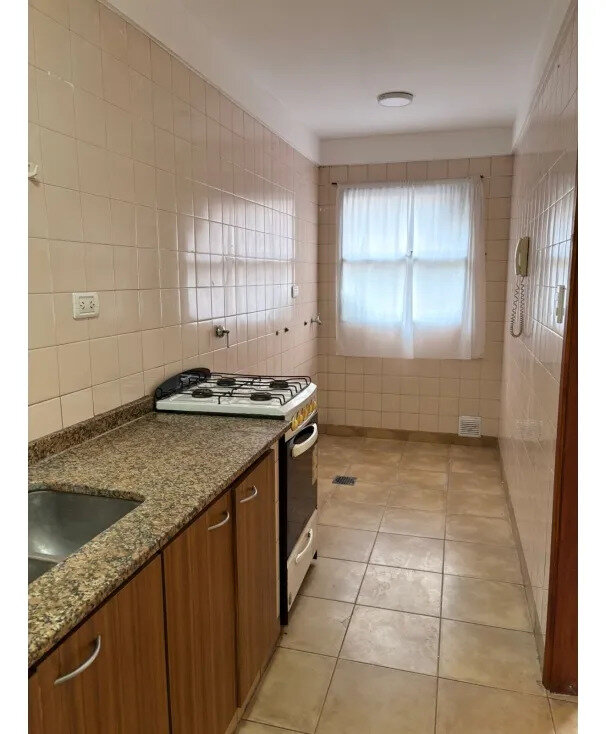 Departamento Cuatro Ambientes A La Calle - Planta Baja — foto 2