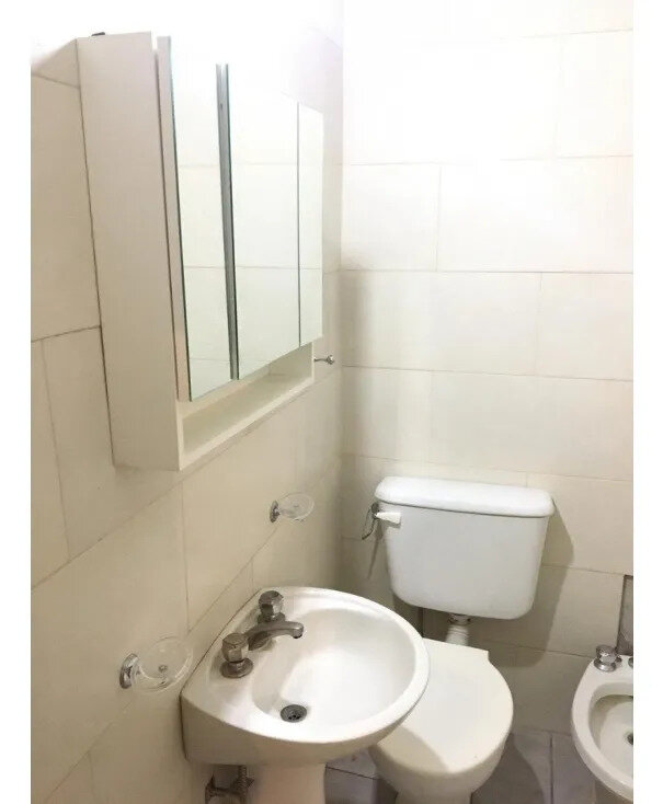 Departamento 2 Ambientes -av. Indepedencia 2300 - 4