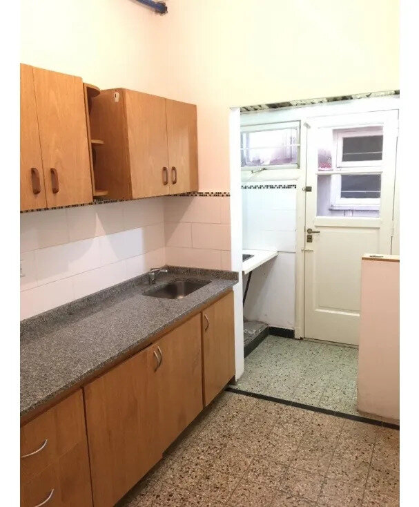 Departamento 2 Ambientes -av. Indepedencia 2300 - 5