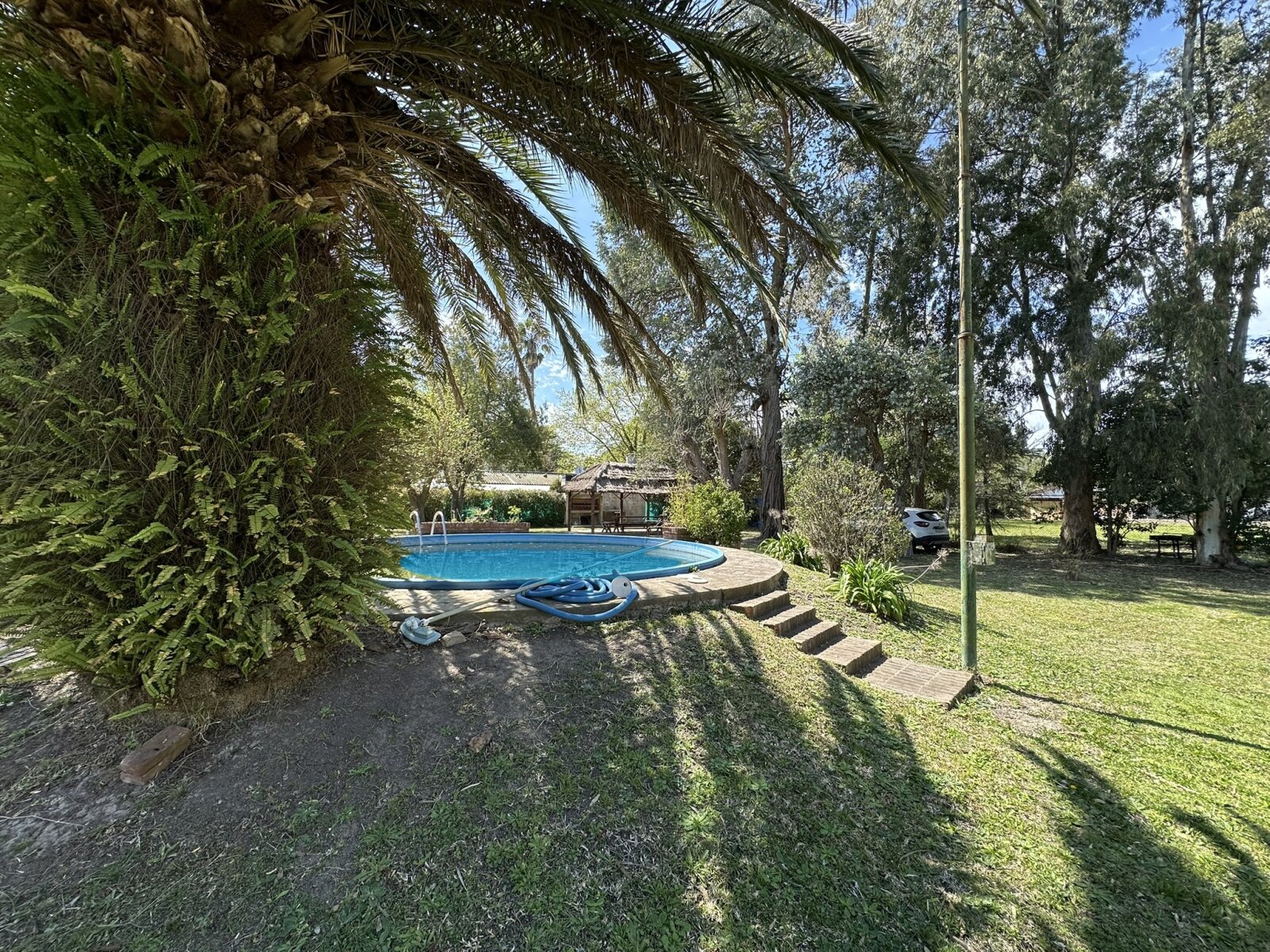 CASA QUINTA DE 1.594 M² CON PILETA Y QUINCHO – LOS OMBÚES, F. VARELA — foto 10