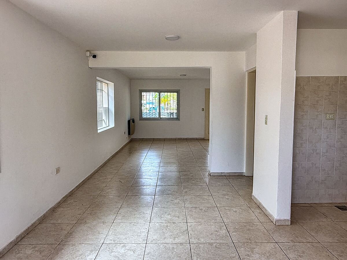 Dúplex en venta 3 dorm con patio y asador, apto crédito, Jardines del Jockey — foto 3