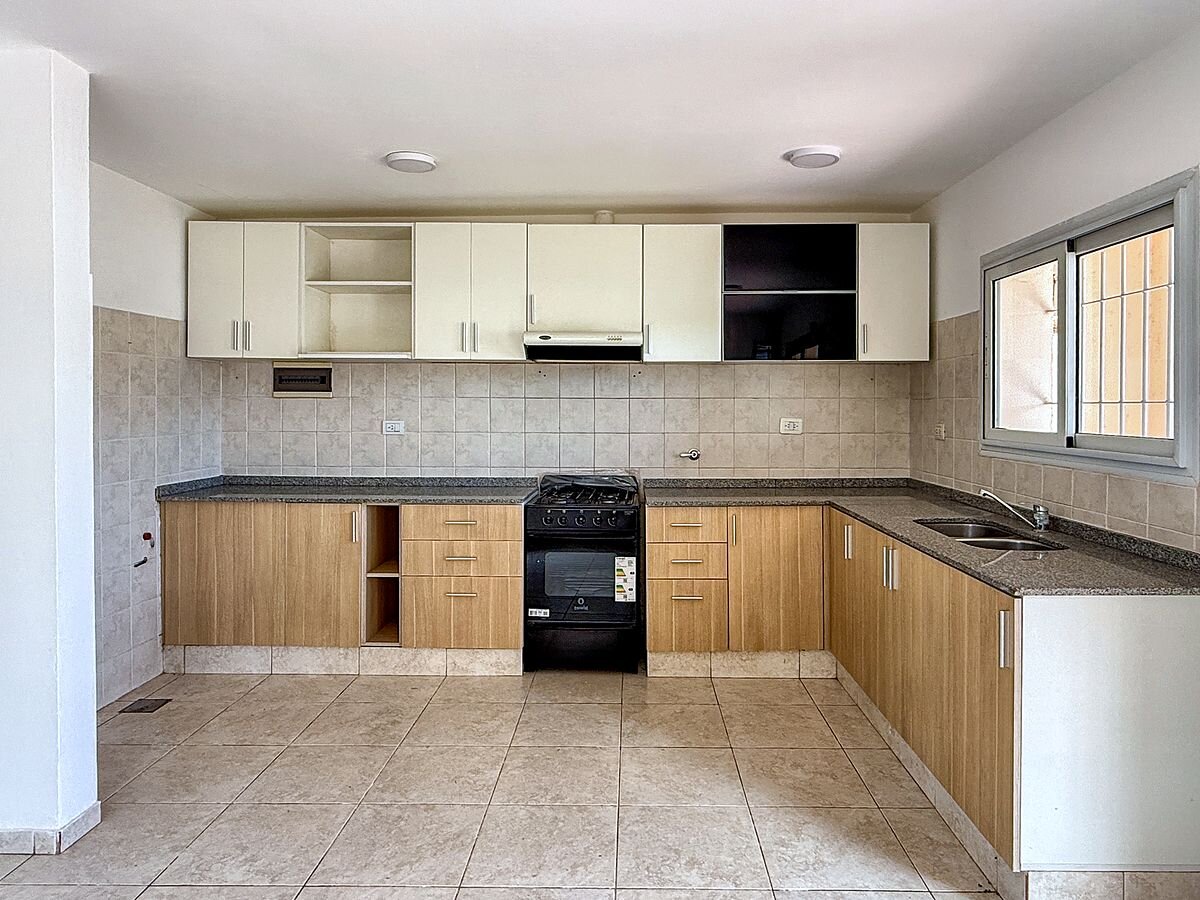 Dúplex en venta 3 dorm con patio y asador, apto crédito, Jardines del Jockey — foto 5