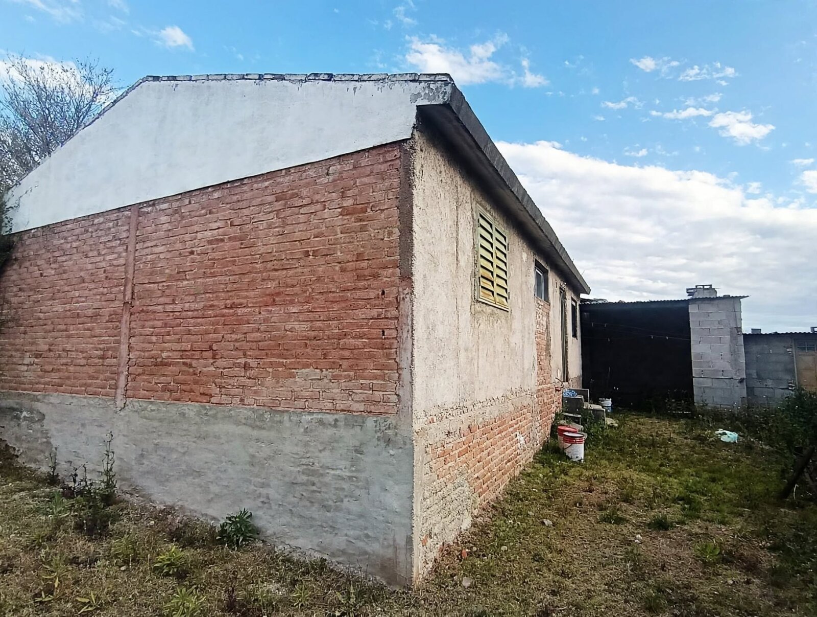 Gran oportunidad! Excelente propiedad en Barrio Liniers, lista para habitar - Imagen 12