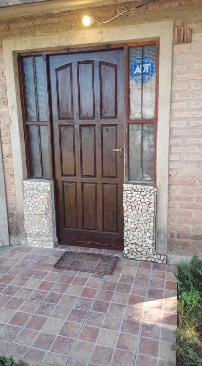 Gran oportunidad! Excelente propiedad en Barrio Liniers, lista para habitar - Imagen 2