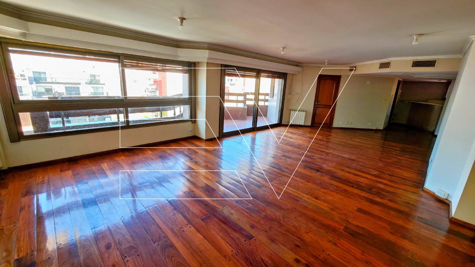 VENTA. NUEVA CORDOBA. PISO COMPLETO PISO ALTO 2 COCHERAS + BAULERA. LA MEJOR UBICACION — foto 6