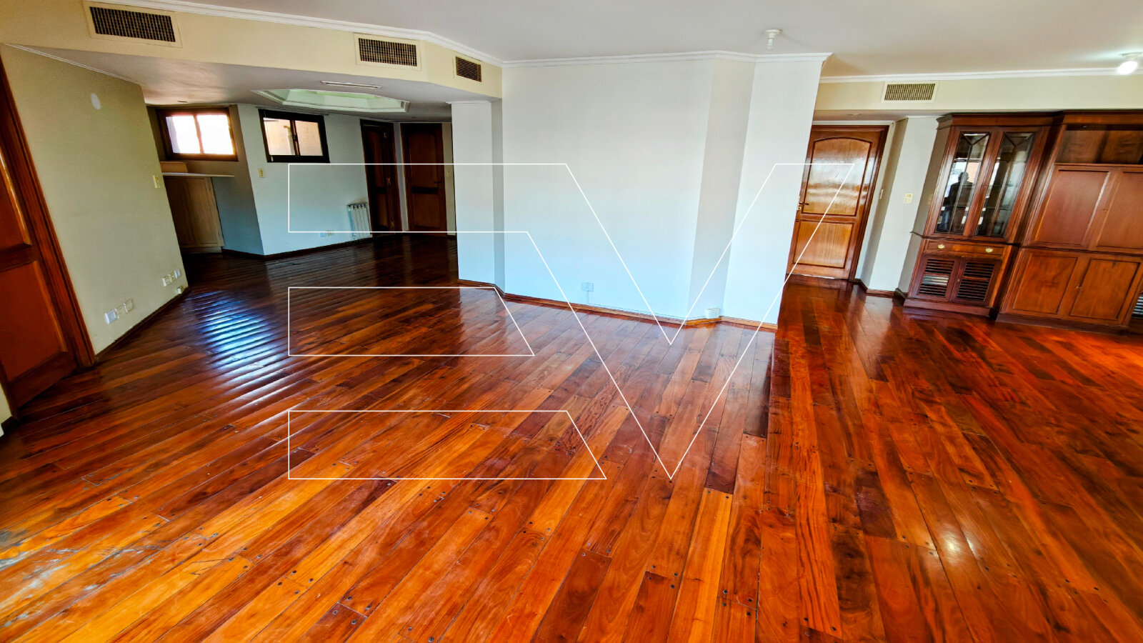 VENTA. NUEVA CORDOBA. PISO COMPLETO PISO ALTO 2 COCHERAS + BAULERA. LA MEJOR UBICACION — foto 9