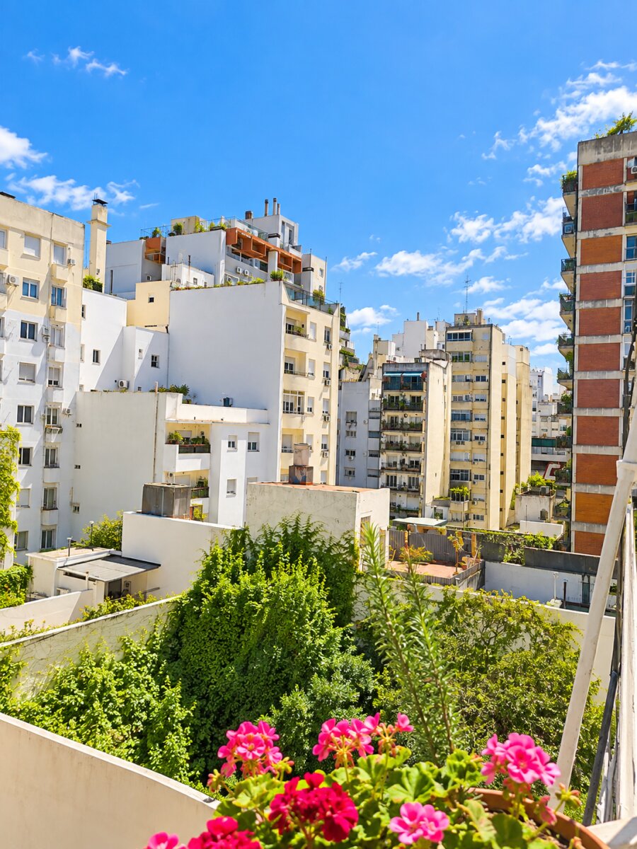RECOLETA - LARREA 1300 - SEÑORIAL 3 AMB CON DEPENDENCIA MUY LUMINOSO - 90m2 - U$S190.000 — foto 8