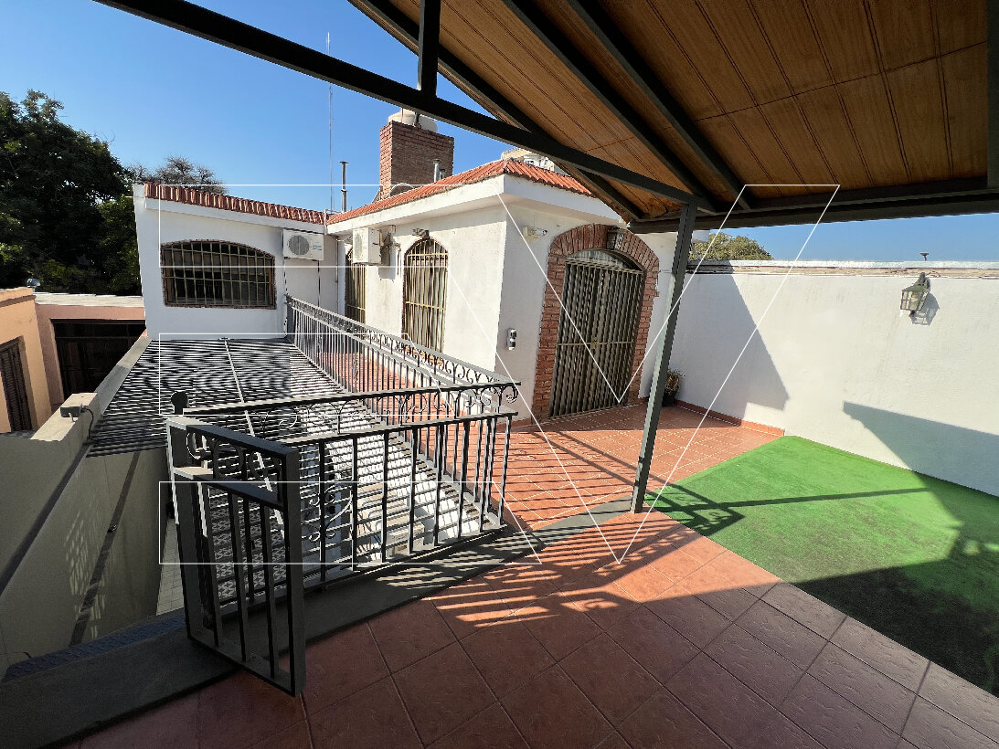 VENTA. ALTA CORDOBA. APTO CREDITO. CASA 3 DORM 210 M2 CUBIERTOS - 29