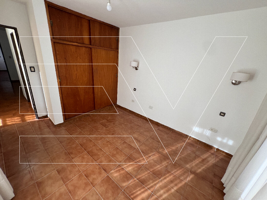 VENTA. ALTA CORDOBA. APTO CREDITO. CASA 3 DORM 210 M2 CUBIERTOS - 25