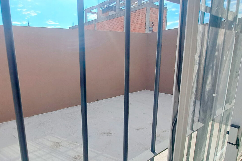 AMPLIO SALÓN COMERCIAL PLANTA ALTA AV. FRANCIA Y DEAN FUNES — foto 9