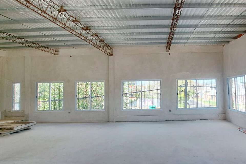 AMPLIO SALÓN COMERCIAL PLANTA ALTA AV. FRANCIA Y DEAN FUNES — foto 6