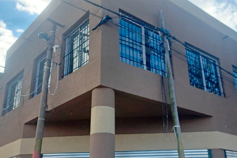 AMPLIO SALÓN COMERCIAL PLANTA ALTA AV. FRANCIA Y DEAN FUNES — foto 2
