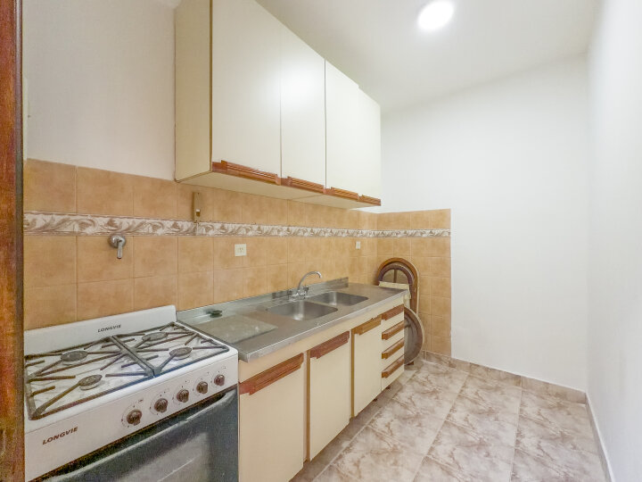 Departamentos de pasillo - Rosario - Venta