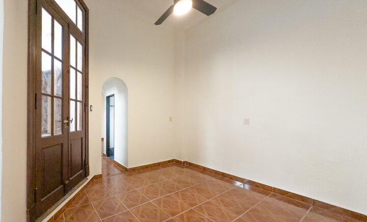 Departamentos de pasillo - Rosario - Venta