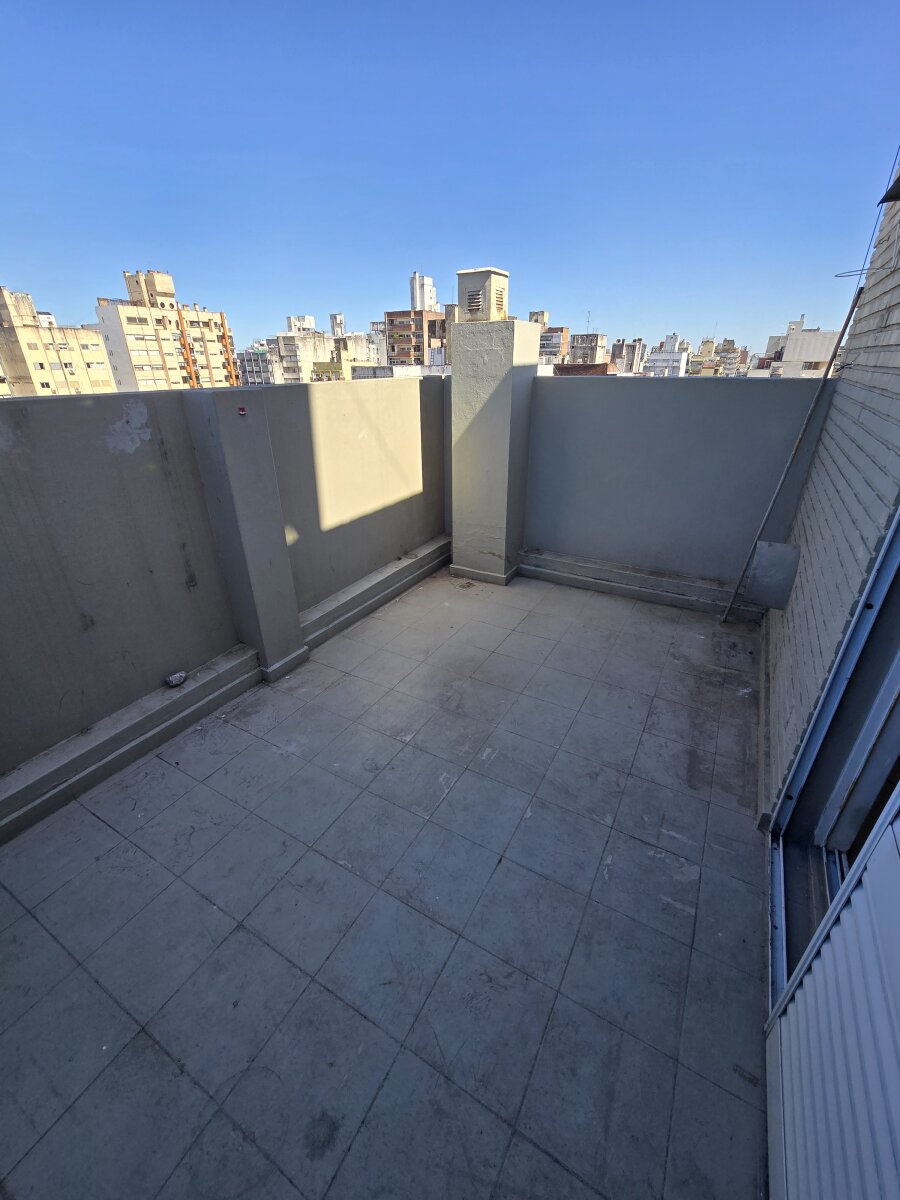 VENTA EXCELENTE DUPLEX MONTEVIDEO 600 — foto 4