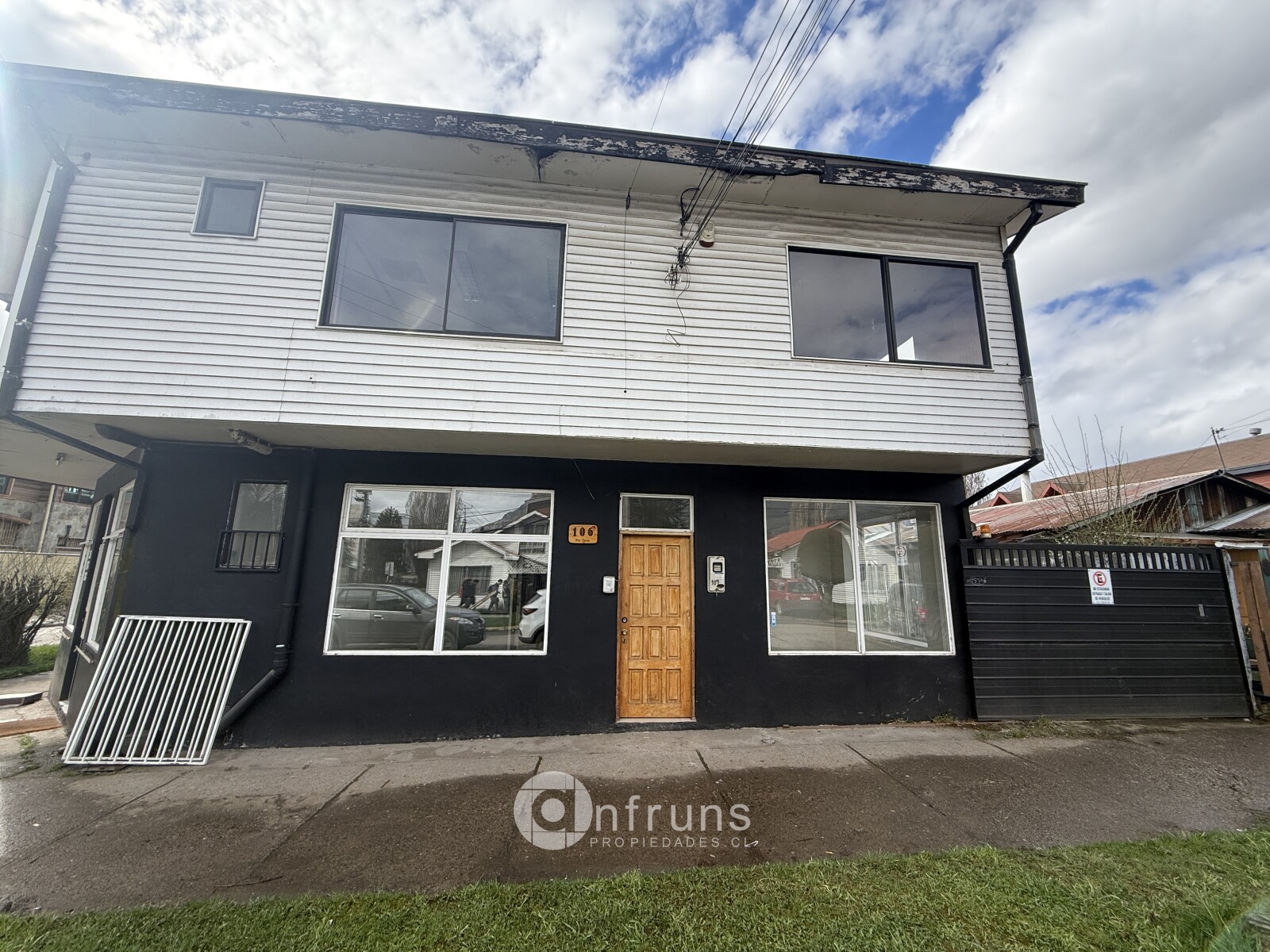 Arriendo céntrico local comercial en calle dussen